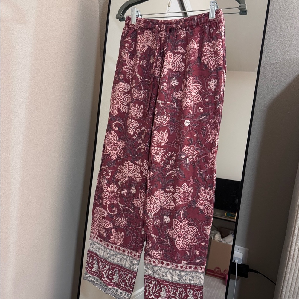 NWOT Floral Patterned Pants in Red and White
